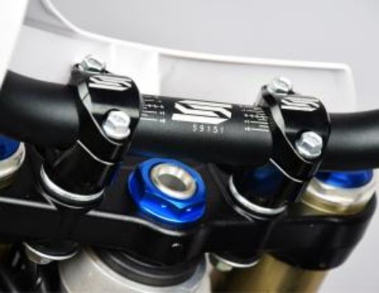 Afbeeldingen van KXF HEIGHT 30MM BAR MOUNTS 28.6MM FOR STOCK TRIPLE CLAMPS