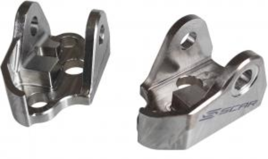 Afbeeldingen van Scar Titanium Voetensteunbracket Yamaha WR250F YZ250FX 2015-2019 WR450F 2016-2020 YZ250F YZ450F 2008-2019 YZ450FX 2016-2019