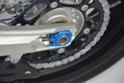 Afbeeldingen van Scar Achteras blokken Blauw Dikte As 25MM KTM Husqvarna GasGas