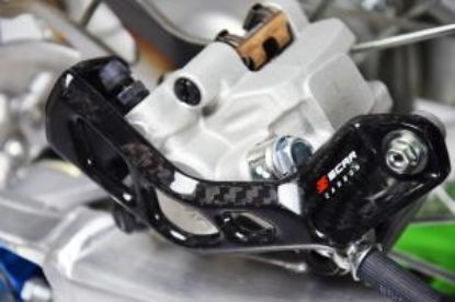 Picture of Scar Carbon Achterremklauwbeschermer Kawasaki KX250 2004-2022 KX250F 2004-2019 KX450 2019-2022 KX450F 2006-2018 Yamaha YZ125 YZ250 2022-2026 Fantic XX125 XX250 2023-2024